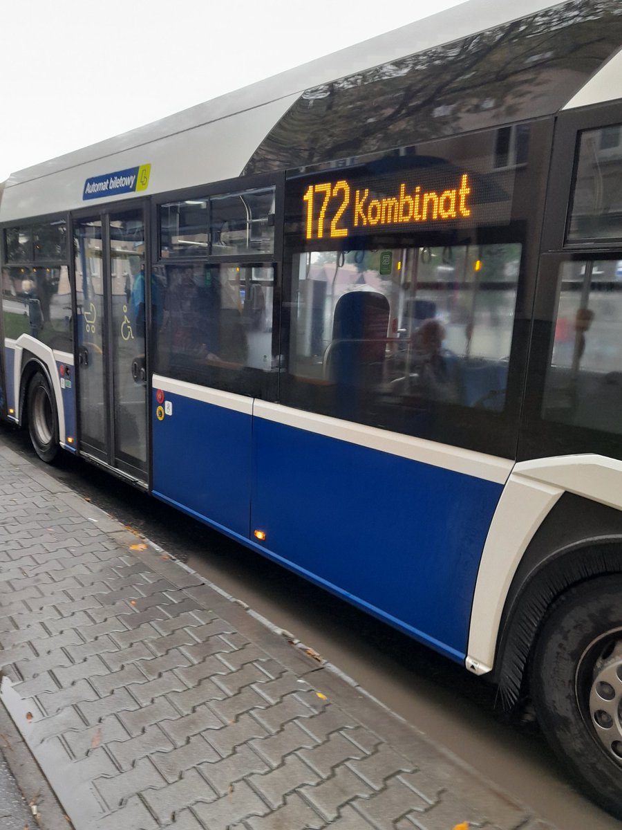 BartG_ski's tweet photo. W poniedziałek rower, we wtorek auto, dziś autobus, a jutro znowu zapowiada się rower. Transport zrównoważony to dostosowanie sposobu podróży w zależności od potrzeb i możliwości, a jednocześnie minimalizowanie wpływu człowieka na środowisko. #etzt https://t.co/imvVFZt9xH