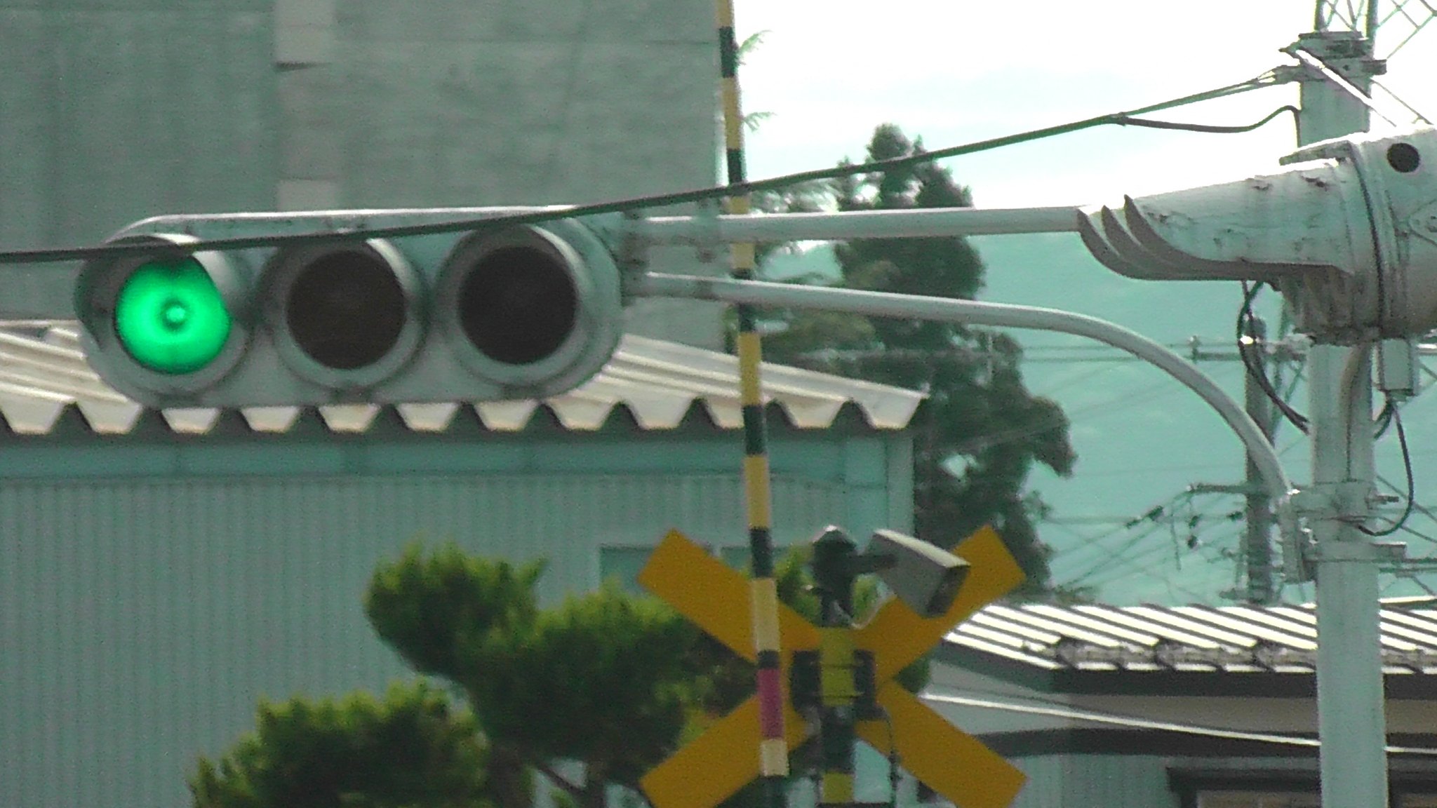 しんすき 岩手県某所には普通のアームの串刺し信号機があります 包丁灯器 T Co Lozw3ejecc Twitter しんすき 岩手県某所には普通のアームの串刺し信号機があります 包丁灯器 T Co Lozw3ejecc Twitter