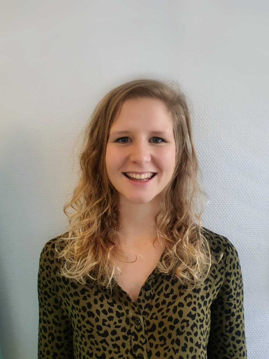 SMARTneurolab (@smartneurolab) on Twitter photo Maak kennis met <a href="/EmbrechtsElissa/">Elissa Embrechts</a>! PhD student aan
<a href="/UAntwerpen/">UAntwerpen</a> & @FSW_UU. Ze onderzoekt het verband tussen ruimtelijke #neglect en #motorisch herstel na #beroerte🧠. Ze heeft speciale interesses in het gebruik van #biomechanica en #wearables om dieper in deze associatie te komen! Maak kennis met <a href="/EmbrechtsElissa/">Elissa Embrechts</a>! PhD student aan
<a href="/UAntwerpen/">UAntwerpen</a> & @FSW_UU. Ze onderzoekt het verband tussen ruimtelijke #neglect en #motorisch herstel na #beroerte🧠. Ze heeft speciale interesses in het gebruik van #biomechanica en #wearables om dieper in deze associatie te komen!