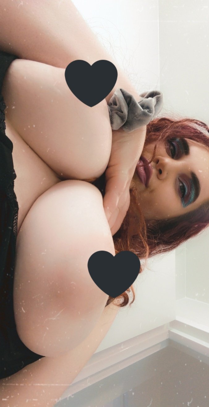 RT if you wanna suck on my titties 🦋 https://t.co/v9uIKZqtHV