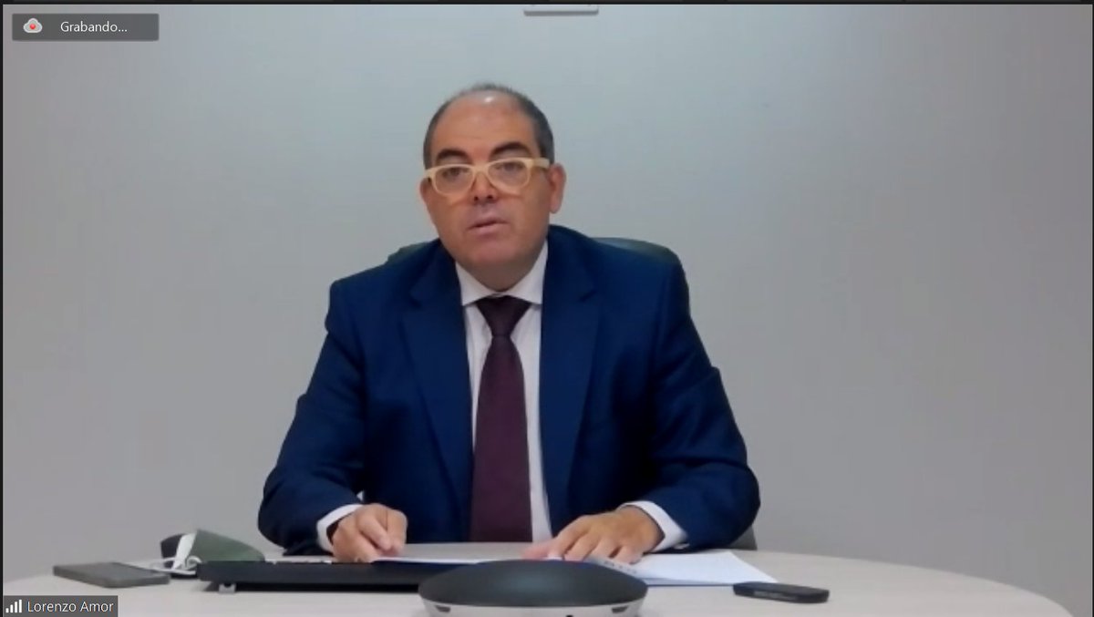 autonomosata's tweet photo. Dos de cada tres #autónomos afirman estar aún lejos de la recuperación de su actividad en el #BarómetroATA "75.000 autónomos prevén cerrar cuando finalice su prestación" @lorenzoamor_ata ahora mismo en Rueda de prensa. https://t.co/z8vZ779x28