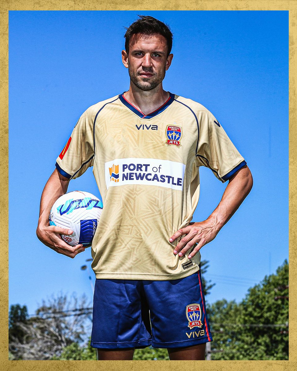 New Season. New kits 🔥🙌 #Bondedbygold <a href="/NewcastleJetsFC/">NEWCASTLE JETS FC ✈️</a>