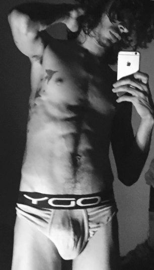 Buenas noches ???
#gaybottom #gaydick #snaptrade #gaynude #cock #gayboy #gayass #gaysnap #gayporn #gaydm