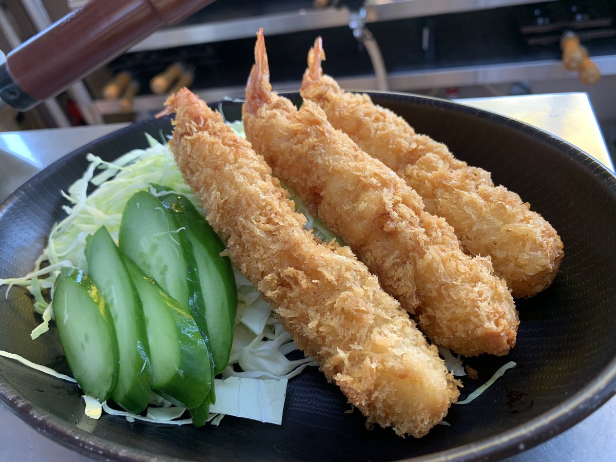 hs_1966_'s tweet photo. @hyper_pistachio ジャンボ海老フライ食べるよ🍤 https://t.co/UczQmPymMs