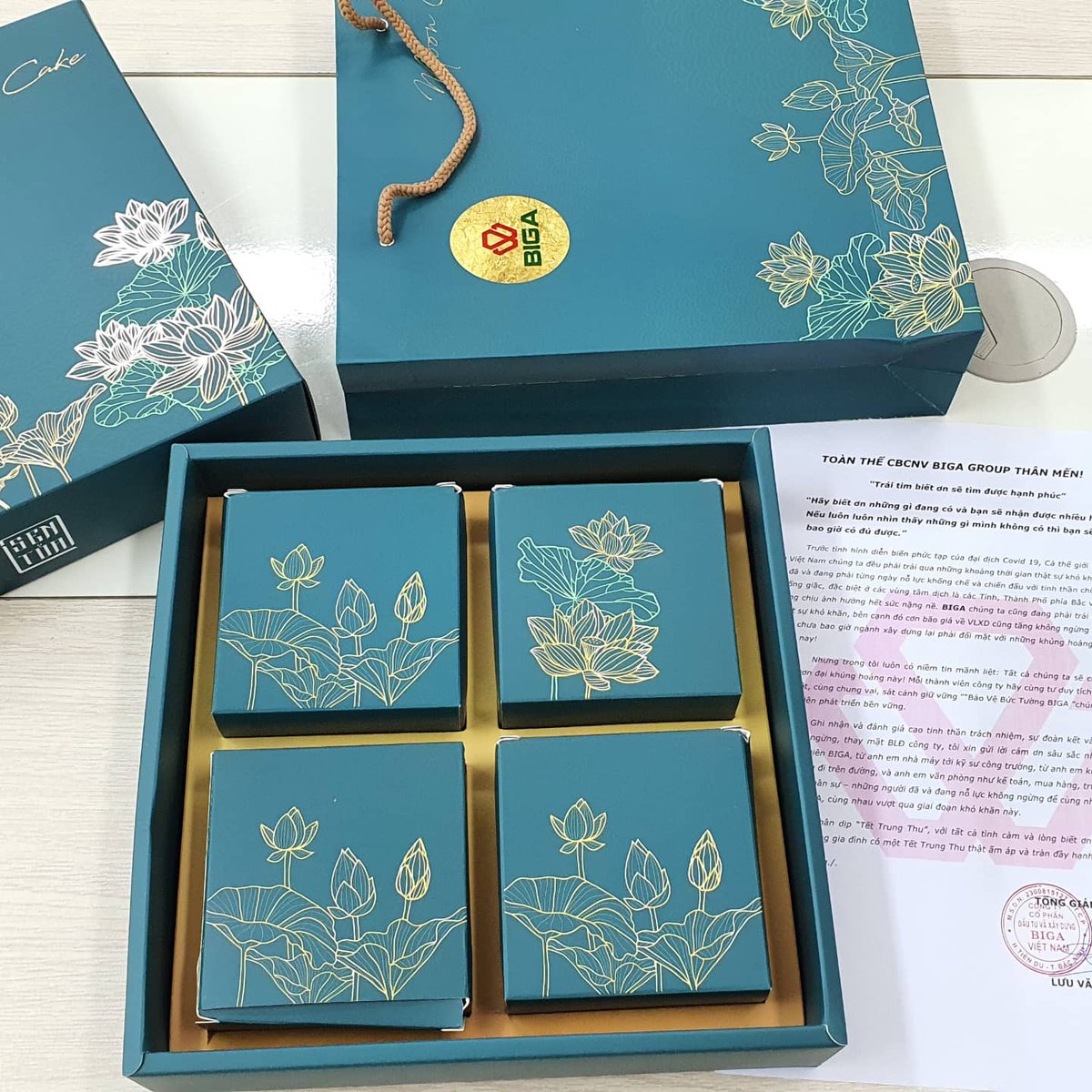 🥰🥰 𝗧𝗿𝘂𝗻𝗴 𝘁𝗵𝘂 𝗮𝗻 𝗹𝗮̀𝗻𝗵 - 𝗚𝘂̛̉𝗶 𝗻𝗴𝗮̀𝗻 𝘁𝗶𝗻 𝘆𝗲̂𝘂 🥰🥰

👉 Trung thu năm nay không náo nhiệt, không tưng bừng phá cỗ, không chú Cuội chị Hằng,...
👨‍👩‍👧Nhưng, ở BIGA, Trung thu vẫn là Tết gắn kết, Tết an lành, là thời điểm BIGA gửi ngàn tin yêu