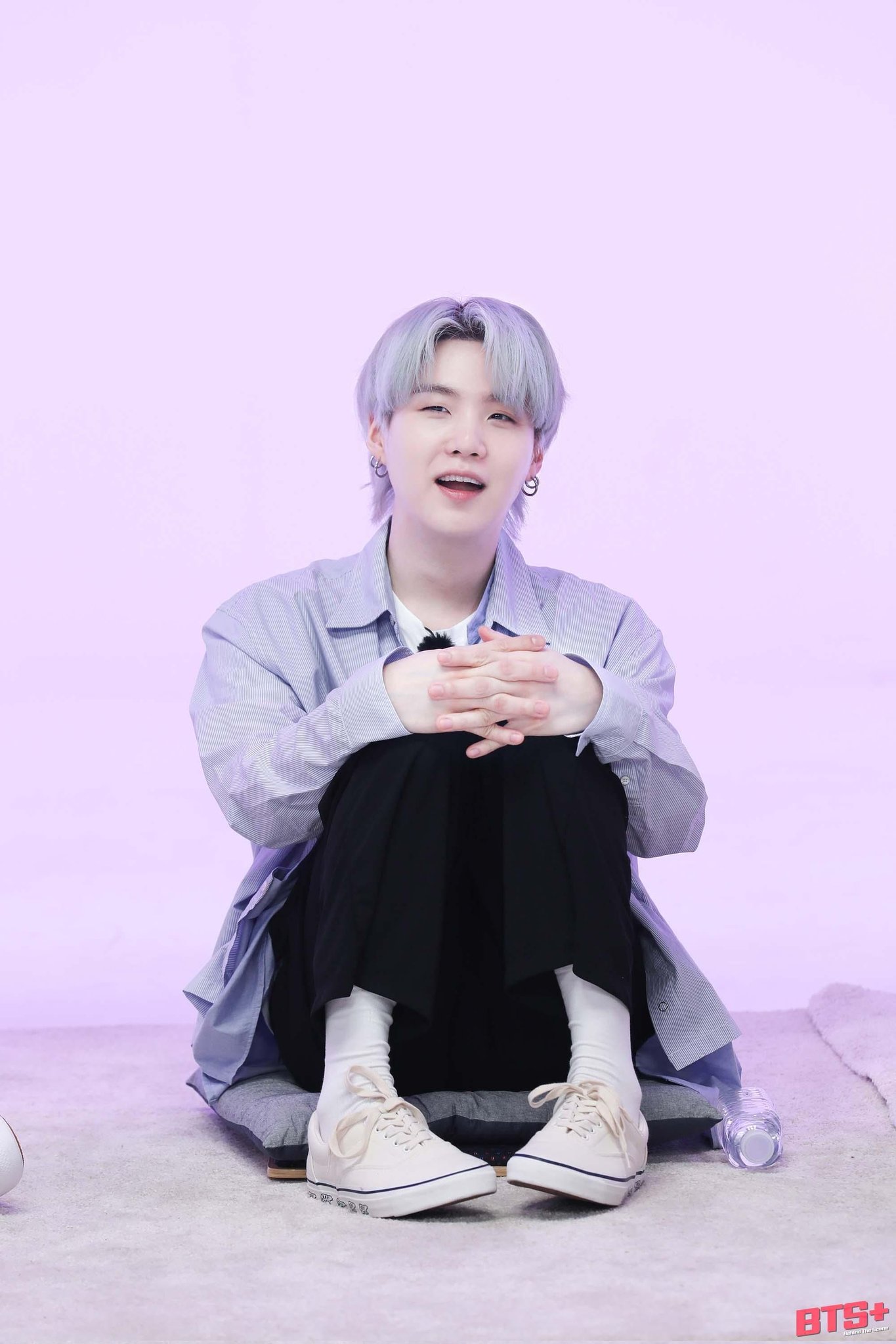 防弾少年団(BTS) - 사야 DBtOJK5WsAAV_uh.jpg