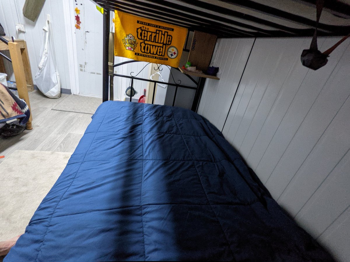 IMake_MyBed's tweet photo. Another day down
#routine
#madebed
#deployedbed
#makeyourbedeveryday
#bedphotographer
#yinzer
#terribletowel
#steelersnation
#pixel5
#googlepixel
#teampixel
#teamgoogle
#imakemybedeverydayinadifferentway https://t.co/ISA1IhPYZ2