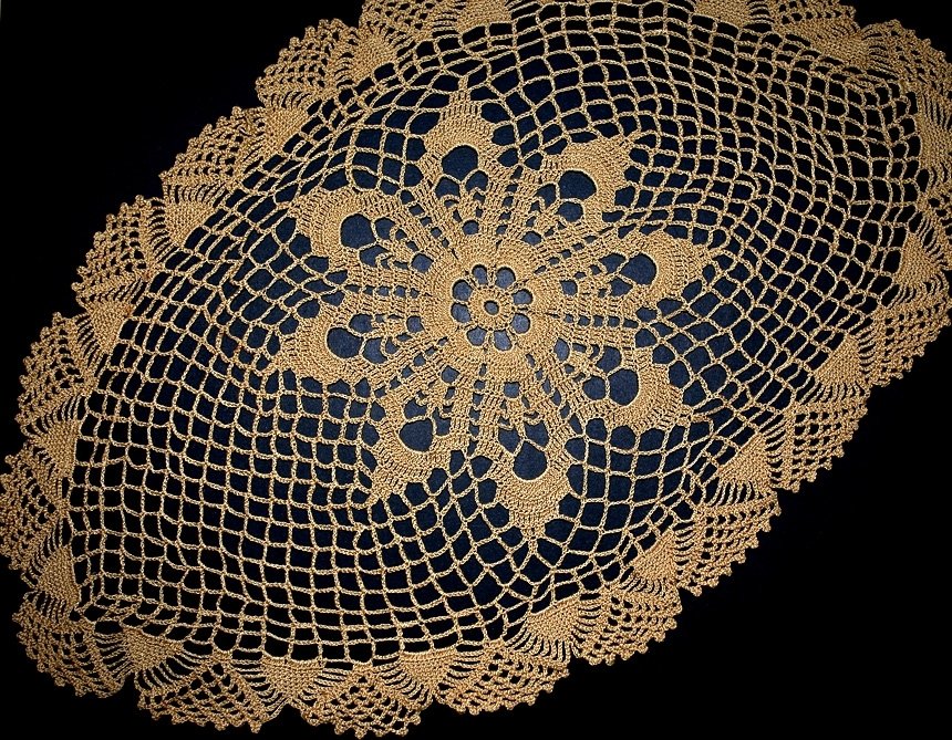 Handmade_Sale's tweet photo. Sophisticated Crocheted Table Cover (Oval) https://t.co/MPRpsT83ZE https://t.co/I8EEEnGCr0