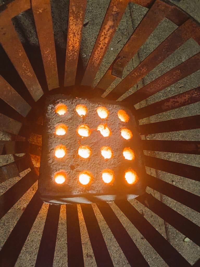 Rramahlajana's tweet photo. Today's weather needs that Brick that burns🔥for 5hours
Stay warm with our #BioBrick
No Smoke/No Toxicity/Reduces Carbon Emission.
🔥IT BURNS FOR 5 HOURS 🔥Website: https://t.co/6U0topRC2Y
We are based in Centurion, Wierdapark. https://t.co/buCPcRC7Ru
