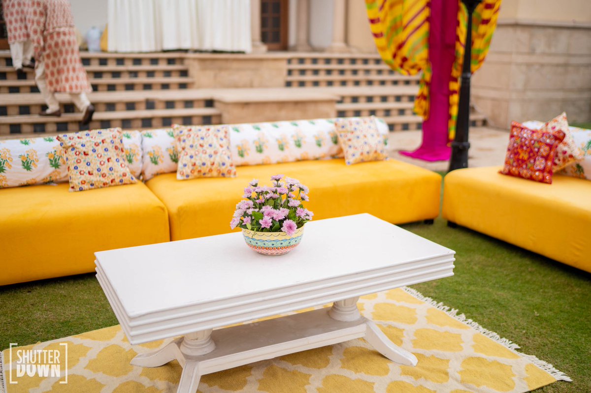 YoloEntOfficial's tweet photo. The merging of #festive colour tones and quirky details is perfect for an idyllic &amp; fun feel at your #mehendi ceremony. 
#luxuryweddingplanner #luxurywedding #mehendiceremony #mehendidecor #brighthues #weddingphotography #weddinginspiration #wedmegood https://t.co/1bJccGmKxC