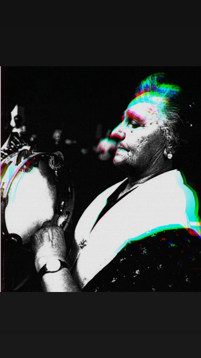 Gaurko egunez jaio zen Maurizia Aldeiturriaga bizkaitar pandero-jole eta pop ikonoa

@andrea_aranburu|k playlist berezia ekarriko digu

⚡AUPA MAURIZIA⚡