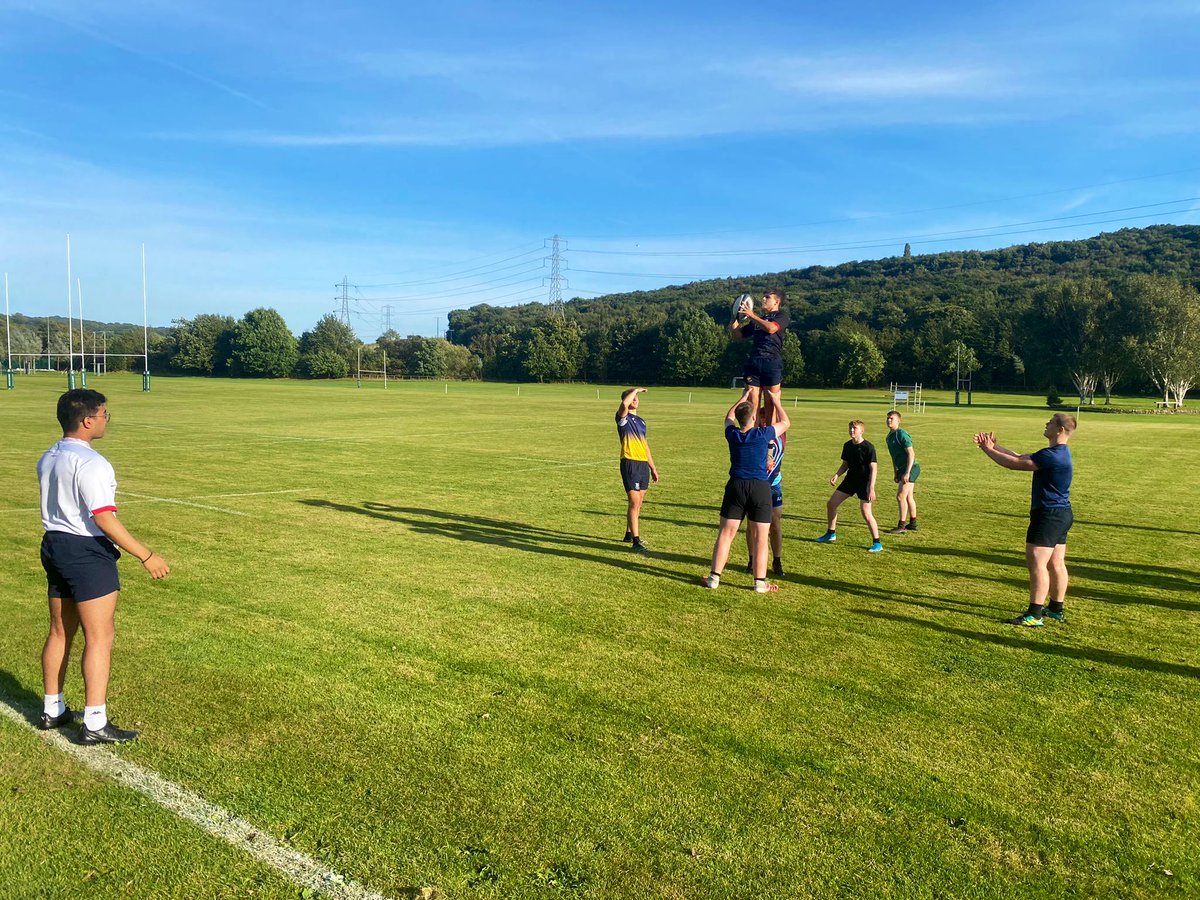 WGRugby's tweet image. Great to see our 1st XV line-out forwards helping to prepare our U16s squad for the game vs Sedbergh today #OneProgramme
