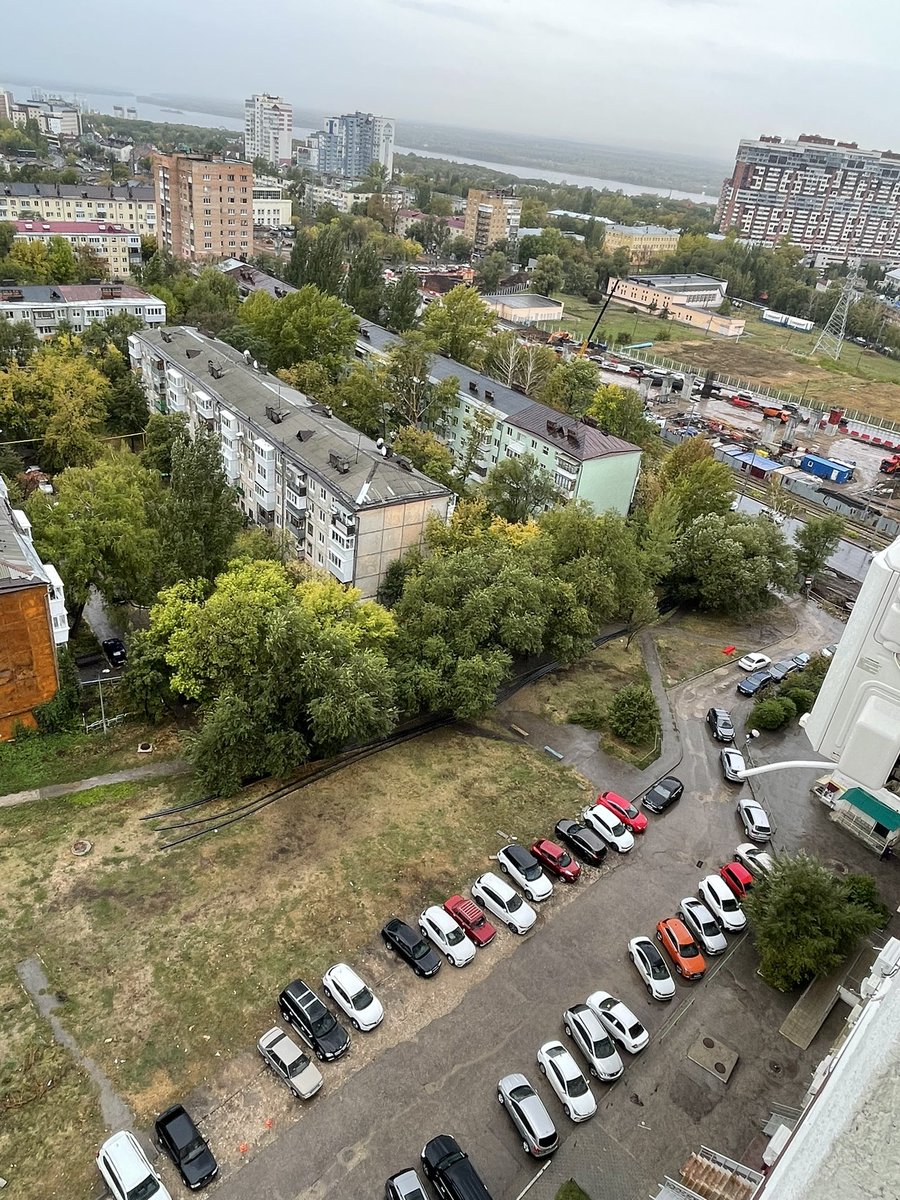 TanZayak's tweet photo. Ув.администрация когда уже это закончится? Постоянно прорывает капают каждые 2 недели . Воняет канализацией всегда . Нет горячей воды нет отопления. Дома дети болеют . Везде грязища трубы валятся . Вы сами пробовали жить в таких условиях?@Adm_Okt_Samara @D_Azaroff @E_Lapushkina https://t.co/ey8PzGKSMo