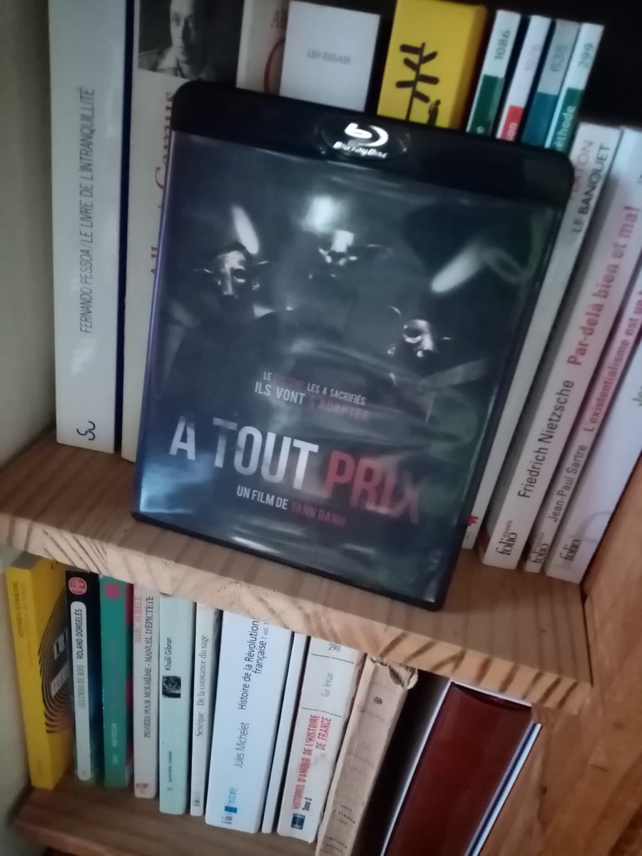 yanndanh's tweet photo. Toi aussi fais comme Duje Vuković et poste ta photo avec ton Blu-ray d' A TOUT PRIX édité par The Ecstasy Of Films
@DigitalCin #Metalunastore #TCSlab #bluraycollector #EditionCollector #éditionlimitée #courtmétrage #Thriller #Shortfilm #Cinéma #Fr #AtoutPrix #AtAllcosts #Bluray https://t.co/GKc0ikyyFH