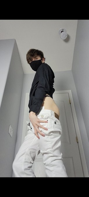 I wonder if anyone knew i was wearing panties 😅 https://t.co/PQx3VRlS8J