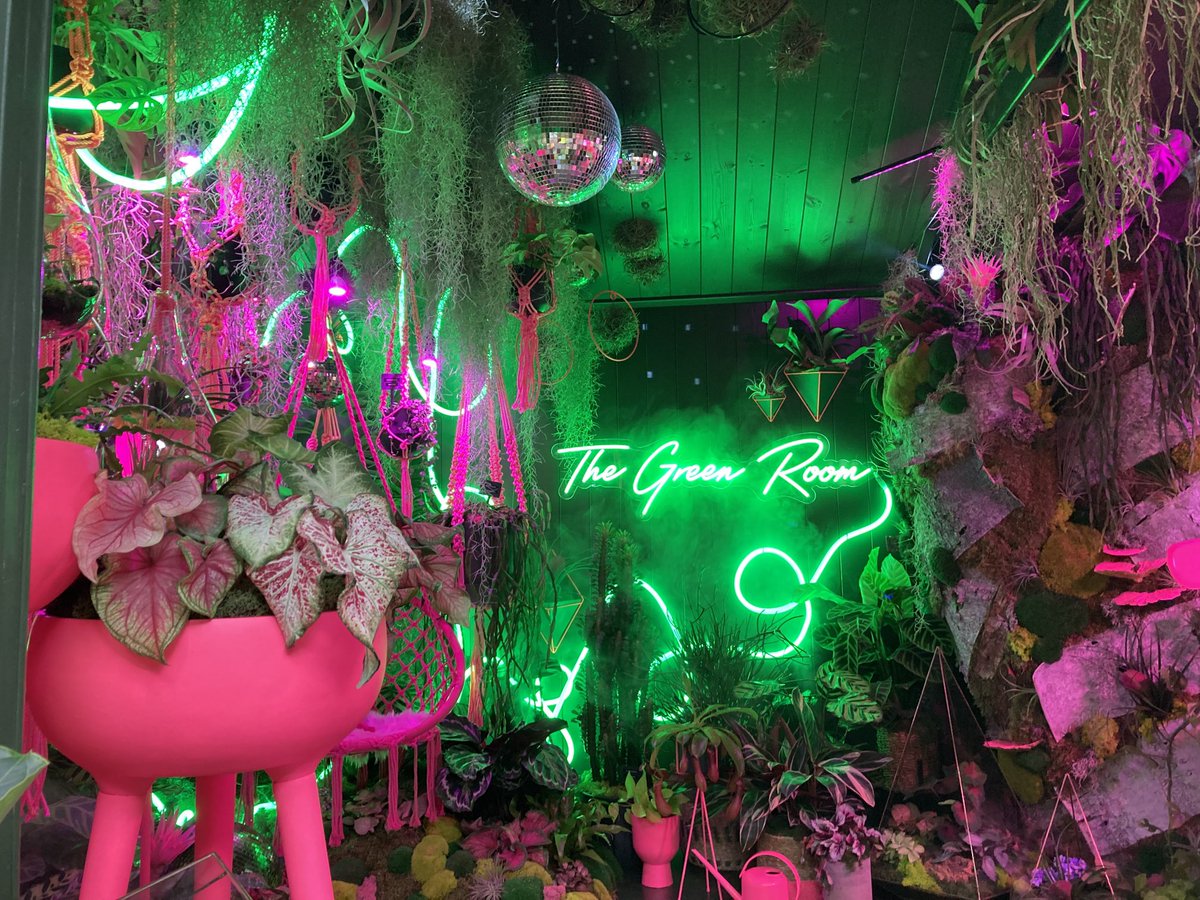 wazzo_m's tweet photo. The Houseplant Studios category has been an exciting new introduction by ⁦@The_RHS⁩ at #ChelseaFlowerShow2021 reflecting importance of indoor plants. Some really creative designs ⁦@N1gardencentre⁩ ⁦@EdibleBusStop⁩ ⁦@MalvernBuilding⁩ @Forest_london https://t.co/EscvrH1b6K