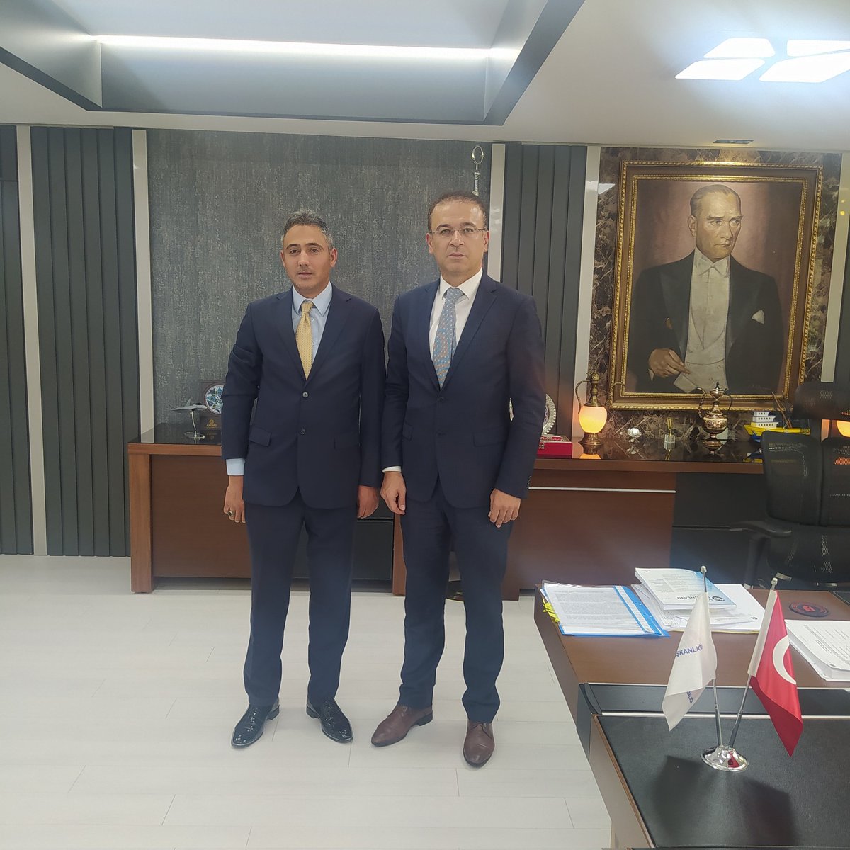 Ankara Vergi Dairesi Başkanı Sayın Yüksel DUMANI makamında ziyaret ettim. Nazik ev sahipliği ve güzel sohbeti için teşekkür ederim.