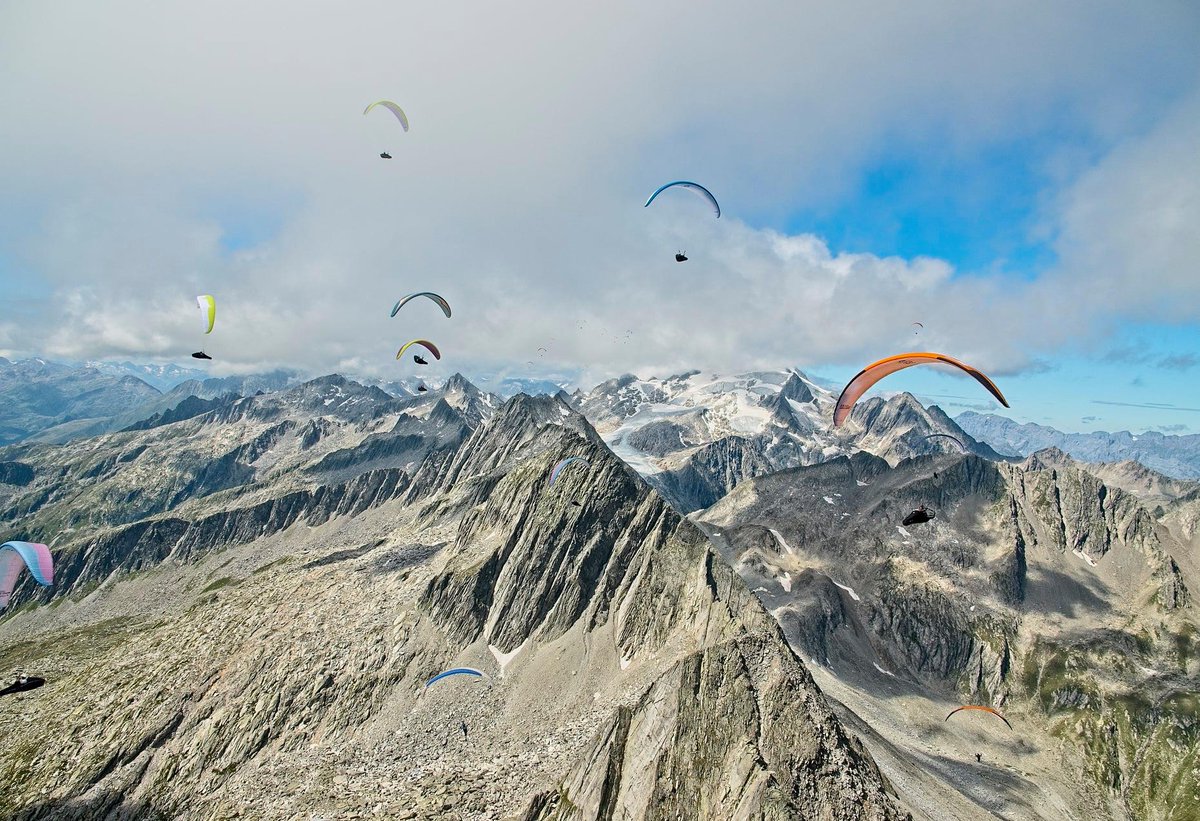 Another super exciting partnership in the books! ICARUS Sports is taking flight with the Paragliding World Cup!

#ICARUSSports #capturingthepassion #sharingtheexperience #Sports #Paragliding #Switzerland #PWCA #takingflight

Photo Credits: Paragliding World Cup Association