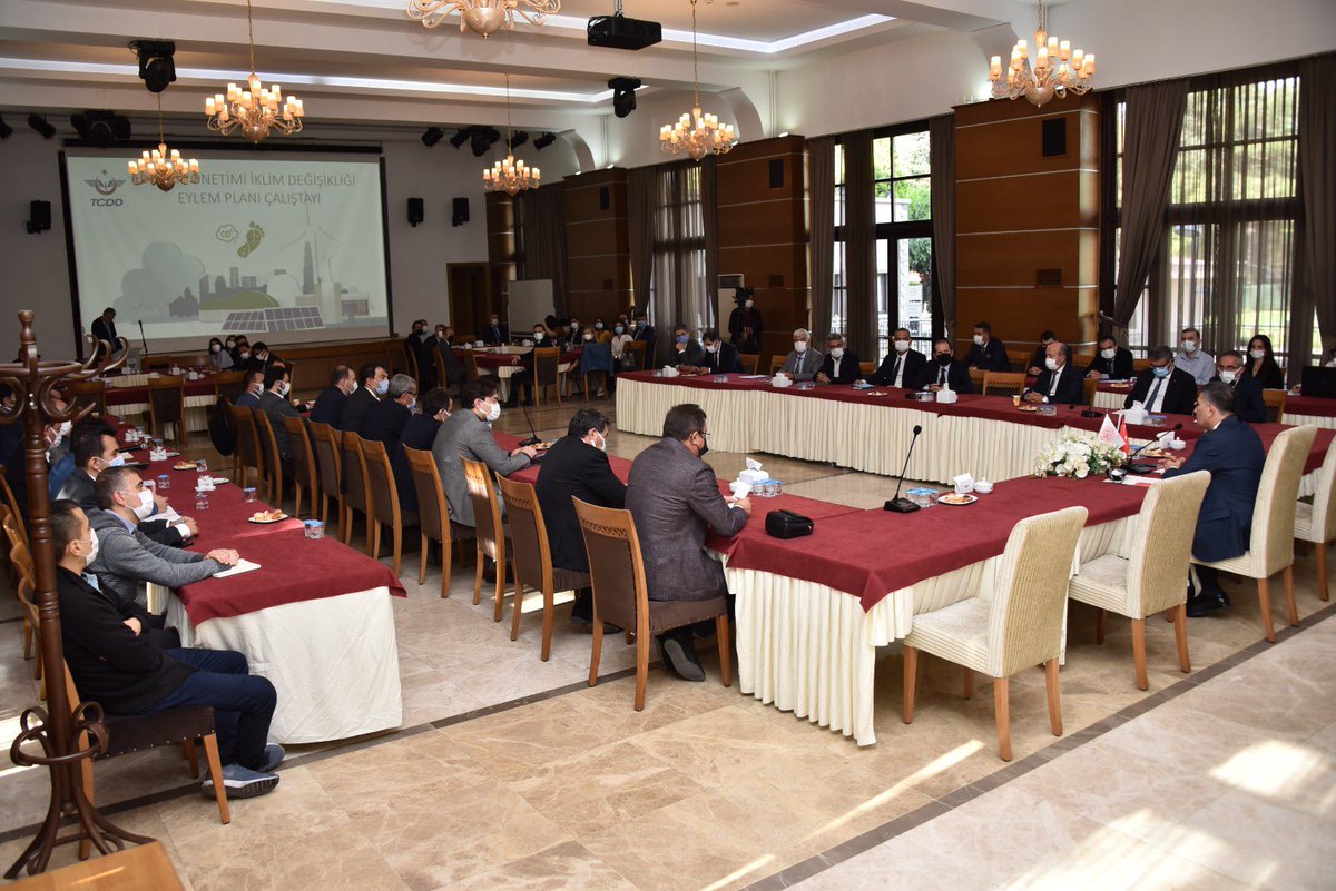 İklim ve doğa dostu bir anlayışla, içinde yaşadığımız dünyaya ve gelecek nesillere olan sorumluluğumuzu yerine getirerek; çevre bilincinin oluşturulması, ekolojik kültürün geliştirilmesi adına doğru stratejiler ve projeler üretmeye devam edeceğiz.