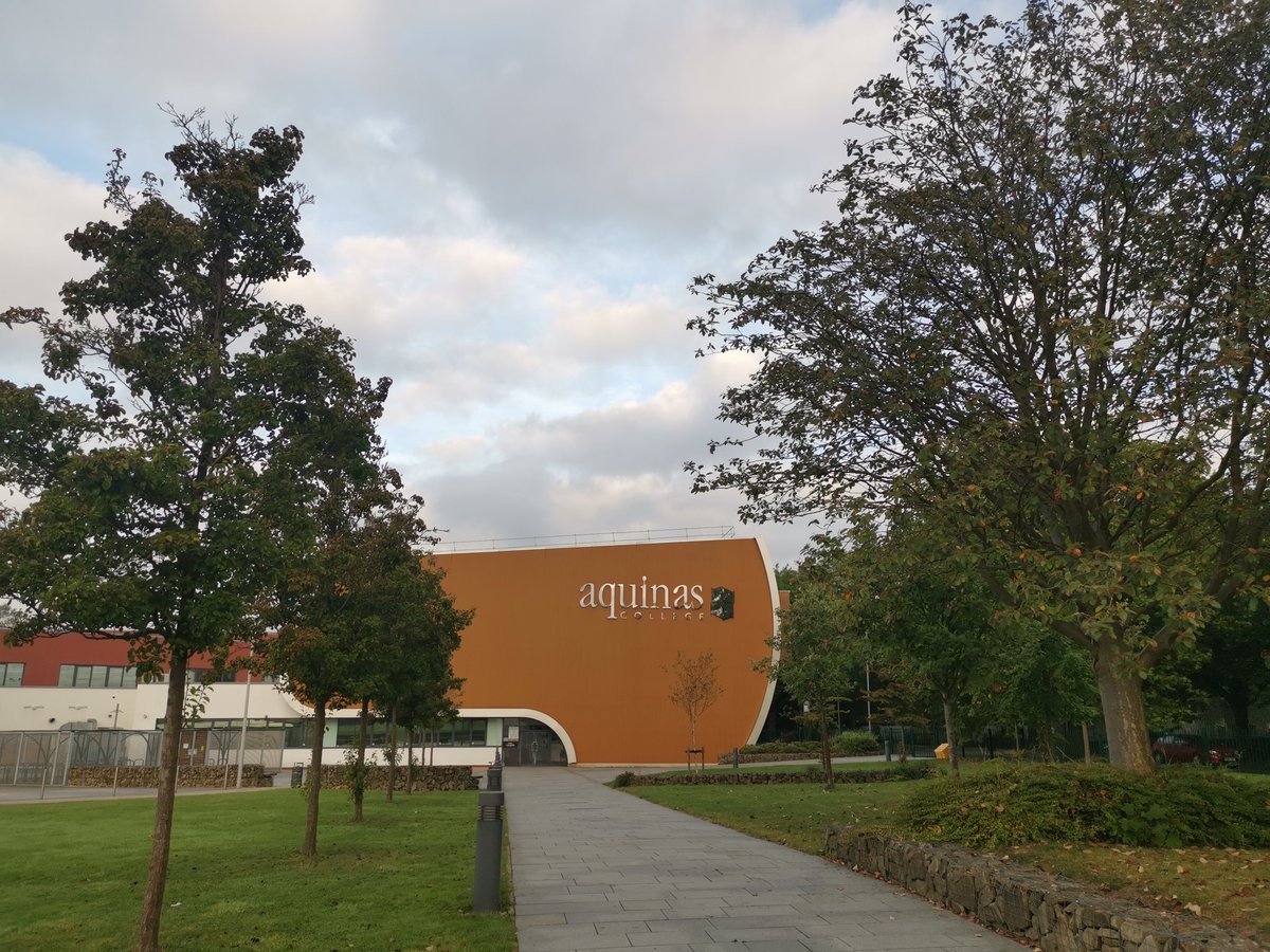 Aquinascareers's tweet photo. A distrinct autumn feeling at #Aquinas & it's also #QuestionTimeWednesdays! Each week at Aquinas we will be putting forward burning questions from our @AquinasUK students to help with future choices. Today will be putting forward questions about #Apprenticeships.
Can you help? https://t.co/LHNxkr6JuI