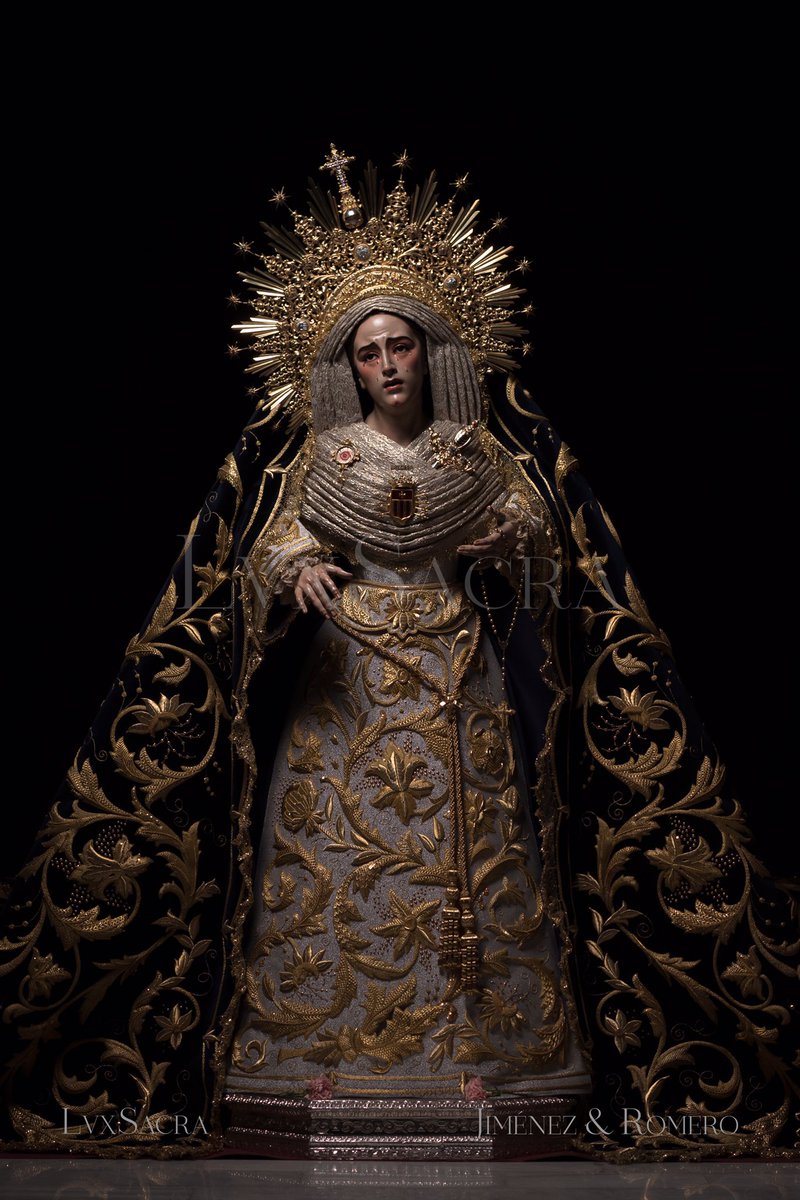 LuxSacra's tweet photo. DOLORES. Hdad. Jesús Despojado https://t.co/YIJ5379w9Z