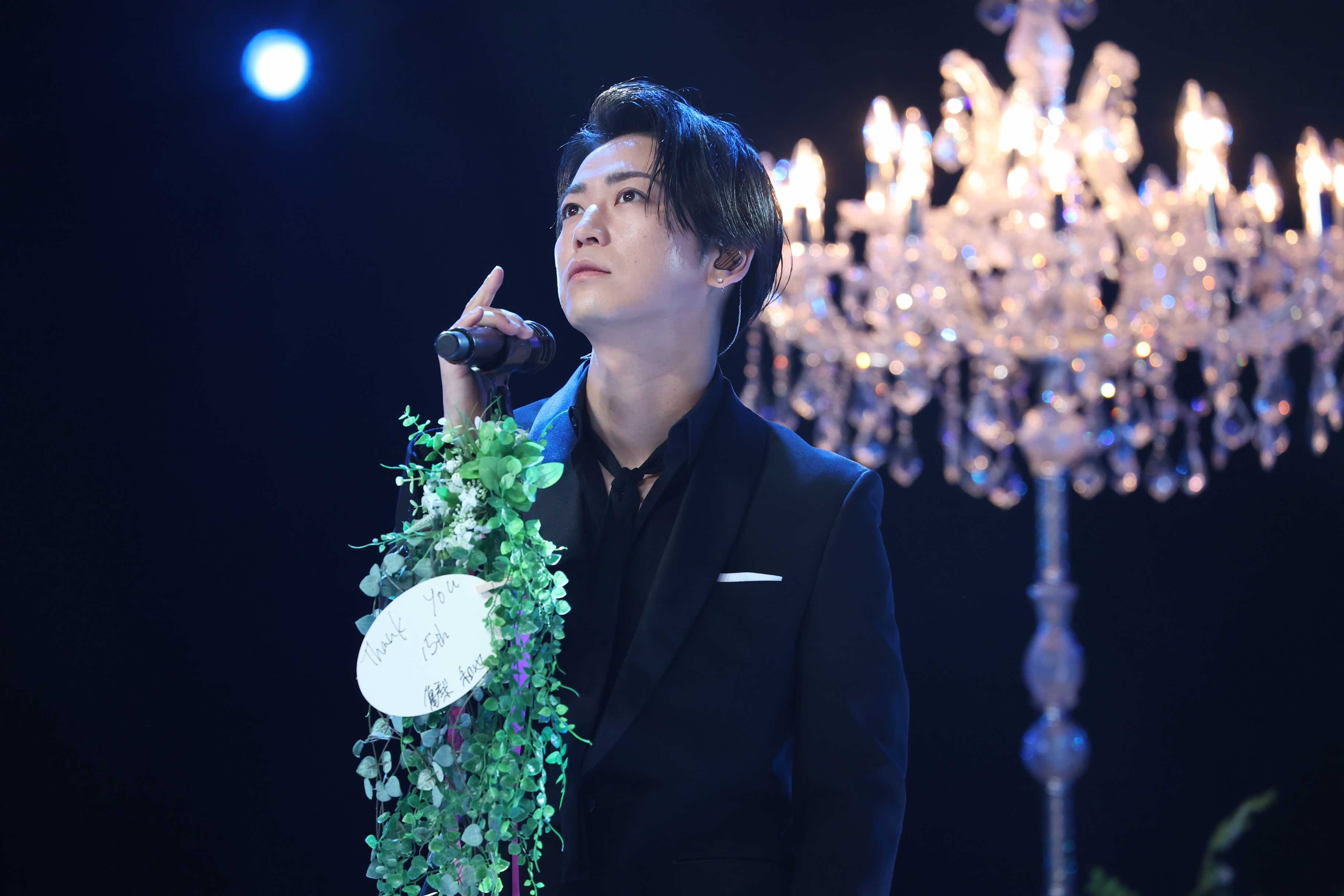 E_40OU1VQAM-Lp_?format=jpg&name=4096x409