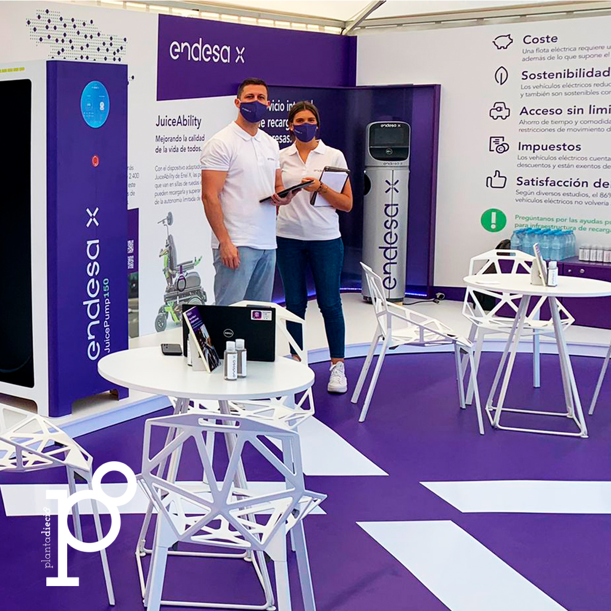 Planta_18's tweet photo. Estamos en la semana de la movilidad y no podíamos perdérnoslo. Estuvimos en la VI edición de la feria VEM (Vehículo Eléctrico de Madrid) con Endesa X donde nos encargamos de toda la producción y diseño de su stand. Seguimos creando experiencias.
#SomosP18  #VEM #VEM2021 https://t.co/eIupw8Mjgw