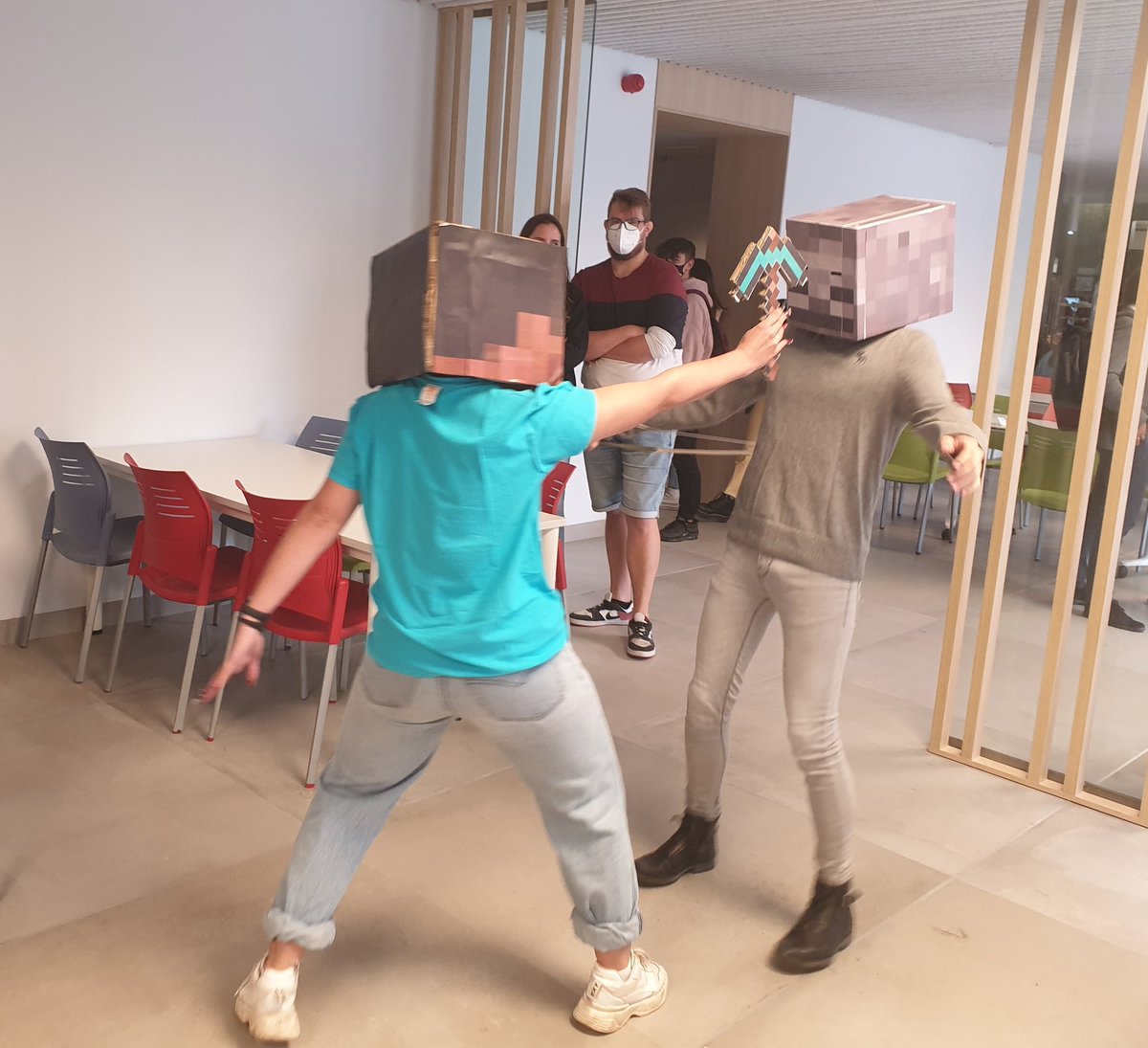 udit_feelmotion's tweet photo. ¡Gracias a todos por venir!
Esta tarde subiremos una publicación para aquellos que no han podido venir recopilando todos los finalistas 🔥
¡Esperamos que os lo hayáis pasado genial! 💎💎💎
@esne_es #feelmotion #feelmotion2021 https://t.co/a68HB4rwFE
