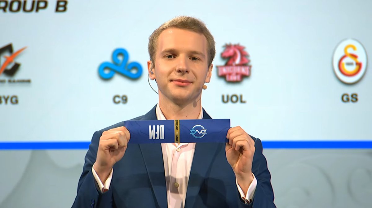 lolesports's tweet photo. same energy https://t.co/nC4tQNfe8q