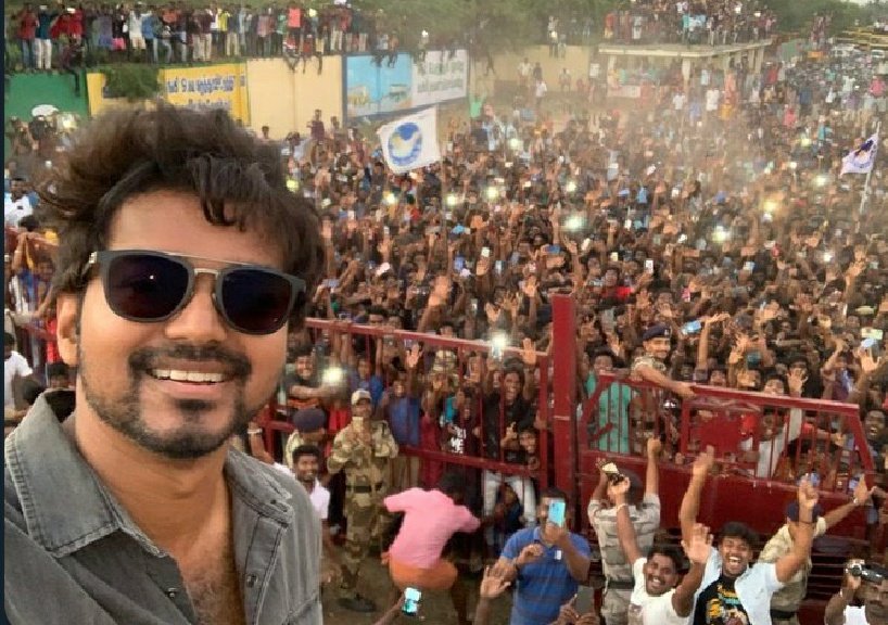 TRKGirls's tweet photo. This Million Dollar Selfie 🤳 !!

#MASTER @actorvijay #Beast 
#3YearsOfTRK https://t.co/Ywp5R0WkXk