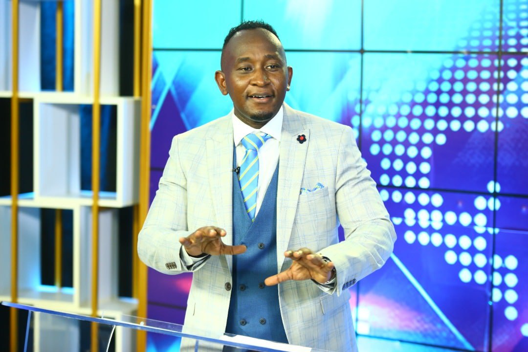 Prophet_elvis's tweet photo. Prophet Elvis Mbonye live 21.09.2021
#ProphetElvisMbonye https://t.co/1TebmuCzkg