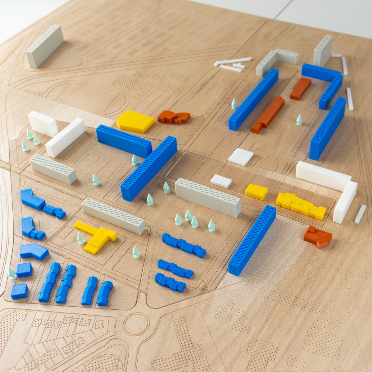 Maquette ludique : pour présenter le projet de réaménagement urbain du quartier La Gauthière, en 2019 nous avons imaginé et réalisé pour <a href="/ClrmntMetropole/">clermontmetropole</a> cet outil de médiation clair et pratique. 
#3Dprinting #clermontferrand