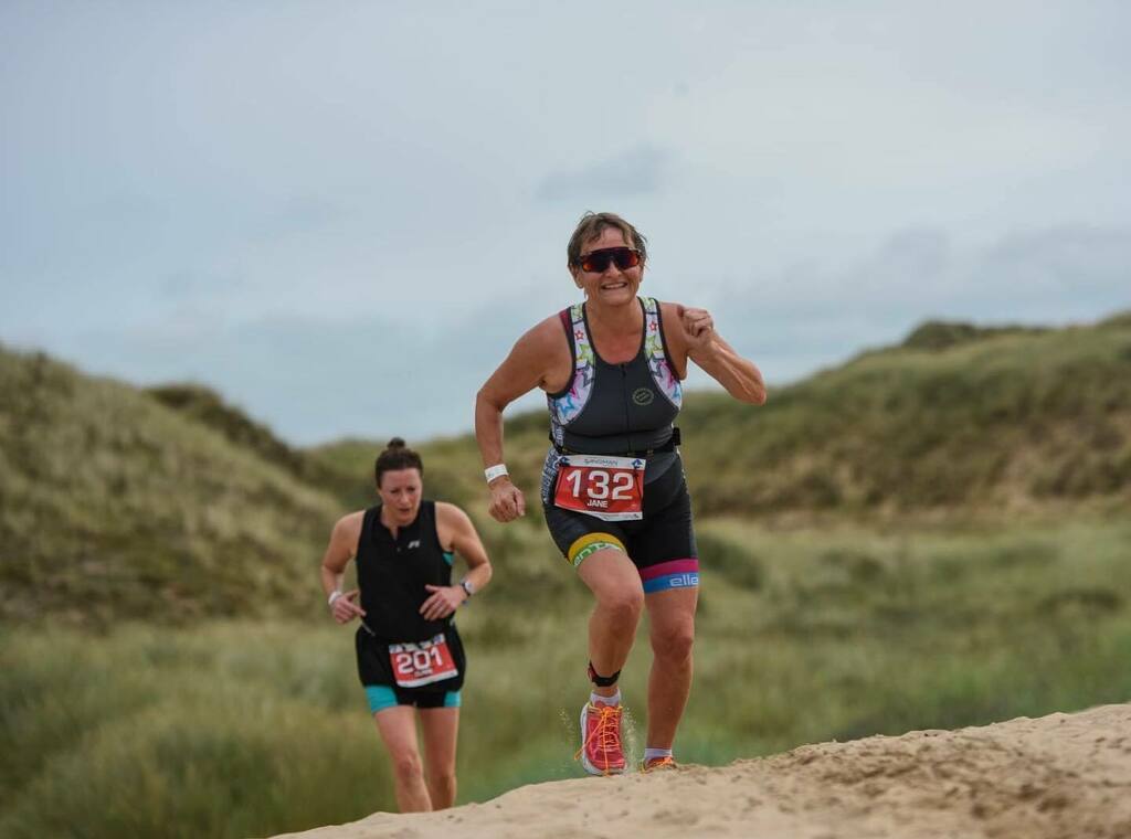 What an amazing photo! Jane Critchley absolutely bossing it at the Sandman Sprint Triathlon

#dowhatyoulove #lovewhatyoudo #teamtwinkle #trisuit designed by #ellementri instagr.am/p/CUHcyMvodIm/