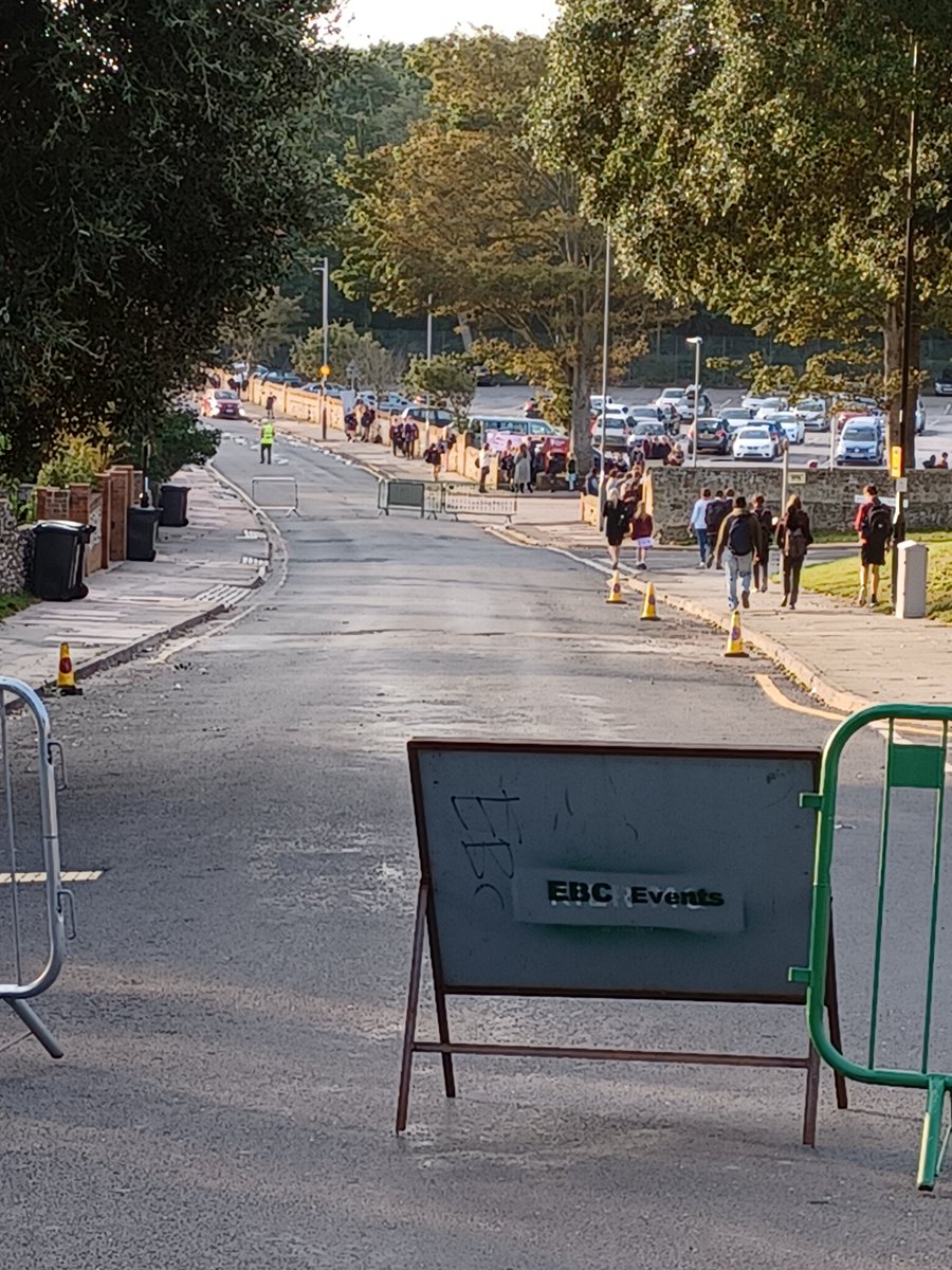 #WorldCarFreeDay - <a href="/livingstreets/">Living Streets</a> proud to support Gildredge House school streets <a href="/eastsussex/">barry</a> - doing this for them