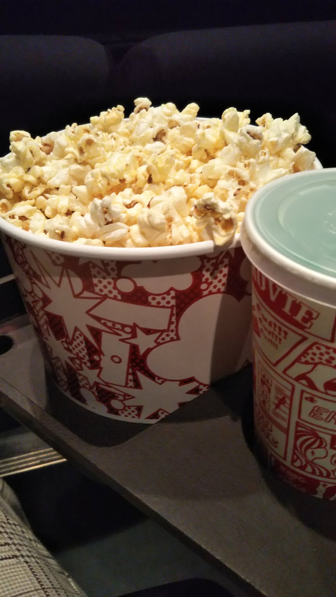 かなぶん Tohoシネマズのポップコーン バターオイルお掛けしますか が嬉しい どんなに無愛想に問われても嬉しい Tohoシネマズ ポップコーン T Co Sbve8xxqzb Twitter かなぶん Tohoシネマズのポップコーン バターオイルお掛けしますか が嬉しい どんなに無愛想に問われても嬉しい Tohoシネマズ ポップコーン T Co Sbve8xxqzb Twitter