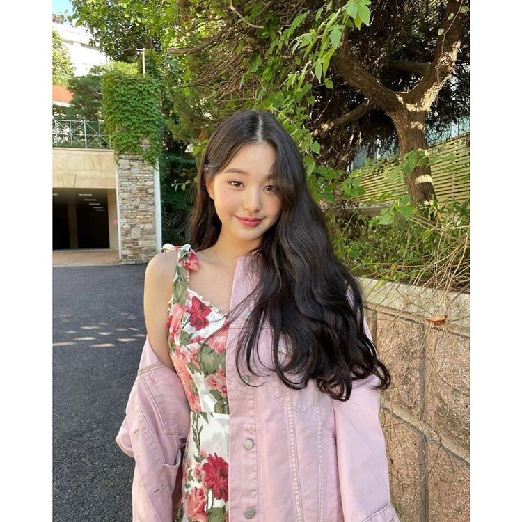 Wonyhu2's tweet photo. 📸 [INSTAGRAM] • 210922
Hair stylist _yoon_seoha instagram update with Wonyoung!

" 💞 인형이야 원영이야 모야 ~~ ~~ 🙈🌷✨ "

Nyeongrangdans! Please like and comment on the post bellow👍

📎 https://t.co/KEJf271mhl

#장원영 #JANGWONYOUNG #ウォニョン @STARSHIPent https://t.co/X992j8rmUA