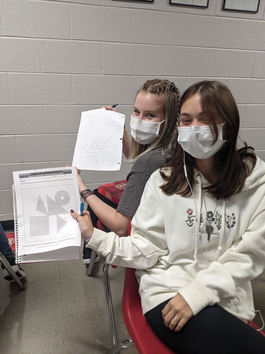 MetzgerMrs's tweet photo. Standard 2: Communication
Students have to use their communication skills to relay a message to their partner! How did their drawings turn out!?!
#GIpride #NCHSE #AESeducation #HealthScience https://t.co/1zU54mFfXe