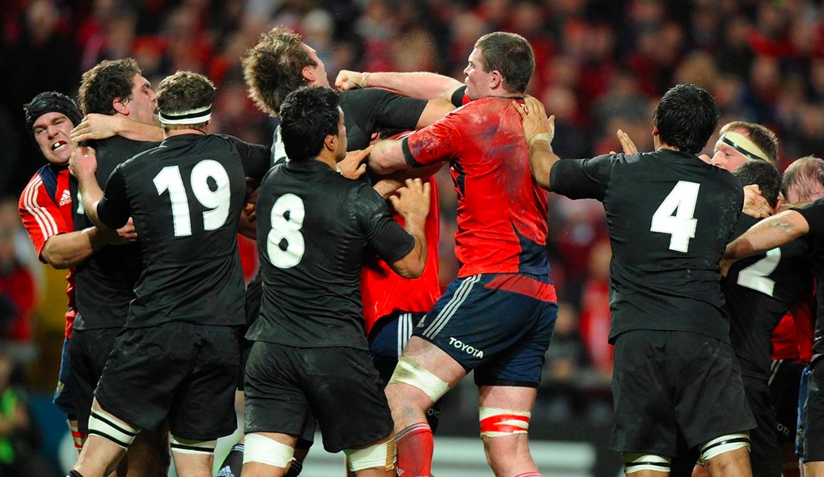threeredkings's tweet photo. Remember that time Donnacha Ryan saw a wasp on Jason Eaton’s face and tried to kill the wasp before it could sting him? 

We’re just very good people in Munster. 

#SUAF https://t.co/HdQQkyVkDC