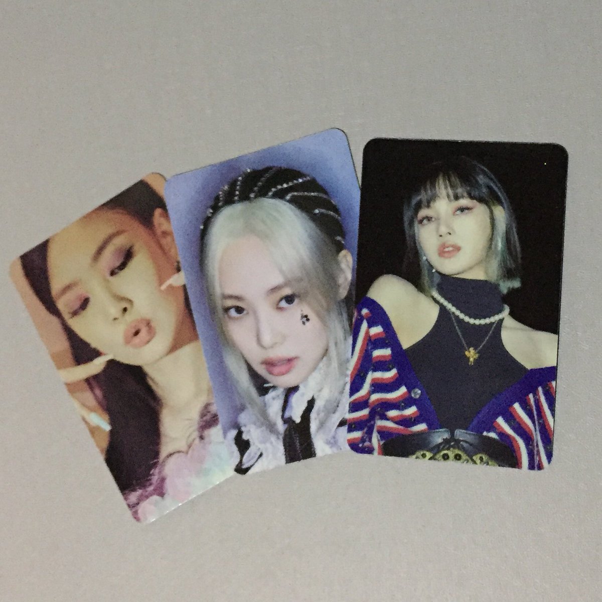 seokhuisoon's tweet photo. blackpink 4+1 the album photobook tingi ^^ nag send na po ako ng check out link 🤗
thank you so much @SeoulAvePH for the smooth transaction!! thank you rin po for the freebies 🥺 pcs are for tingis and 1 set for @kimjenniieeeyah 🤣
#wtbhui https://t.co/ov3bYQD9Qq