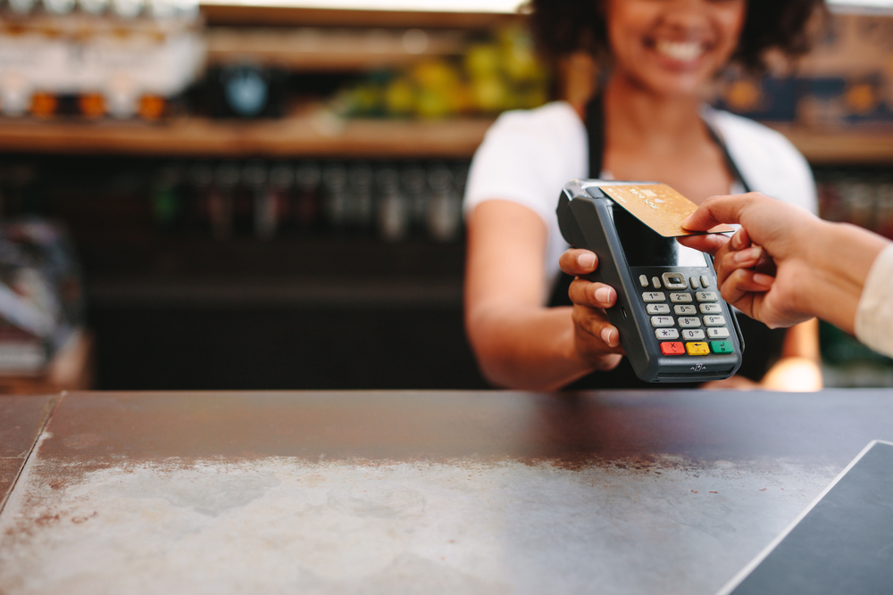 GlazersLondon's tweet image. Do you agree with the #contactlesspayment spending limit for cards?

According to a new survey, nearly three-quarters of Brits would like to be able to set their own limit for #contactlesscard payments!

bit.ly/39p45b8 

#PersonalAccounting #London