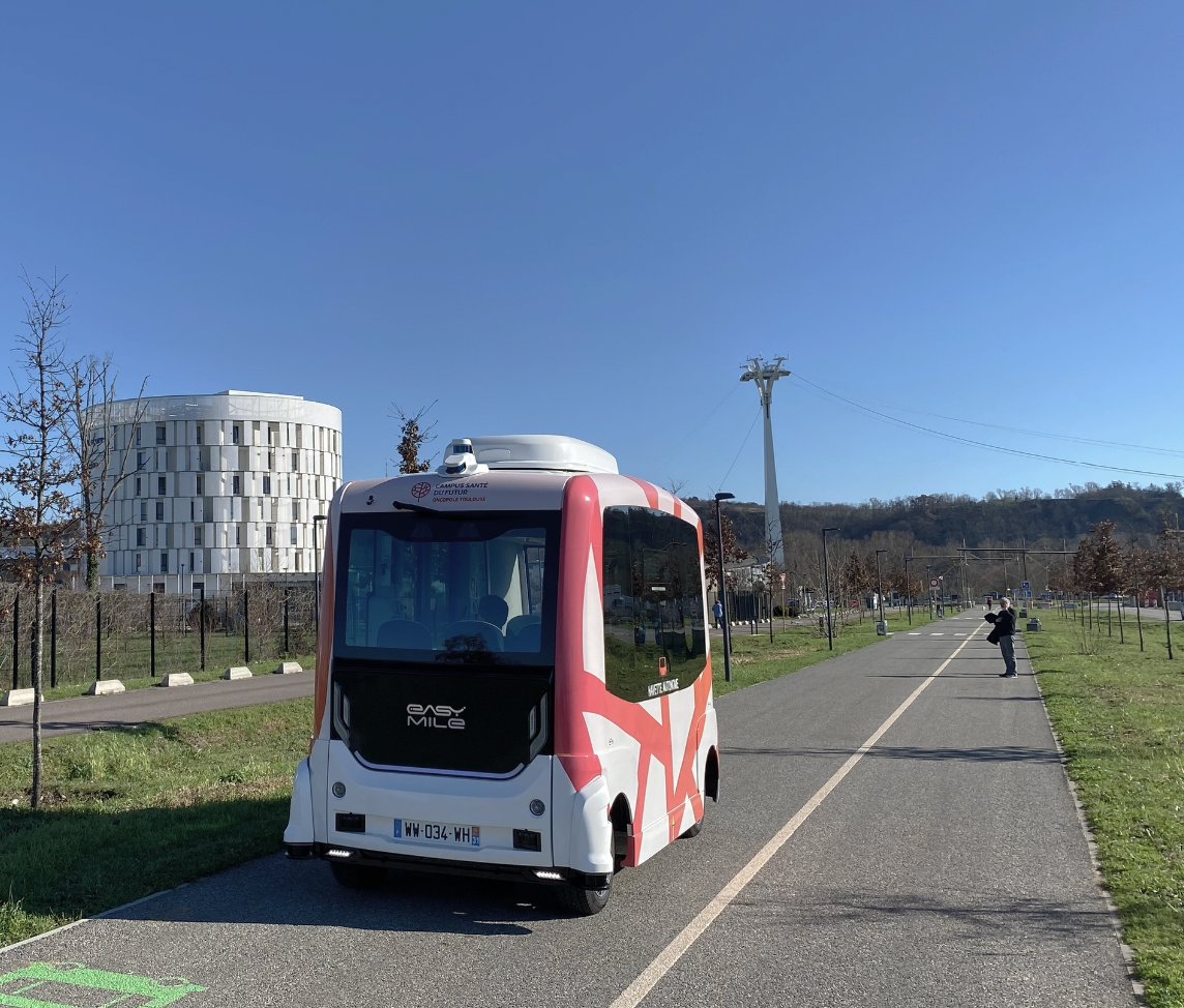 Easy_Mile's tweet photo. Meet us at @RNTP_2021 in #Toulouse, from September 28th to 30th on Stand 10A, and discover our #autonomous #mobility solutions! 🤝
We’ll be showcasing the first #FullyDriverless shuttle service on public roads, on the Oncopole site in Toulouse! 🚐⚡️
👉https://t.co/6pcnDmoLf7 https://t.co/Omo8ikdolb