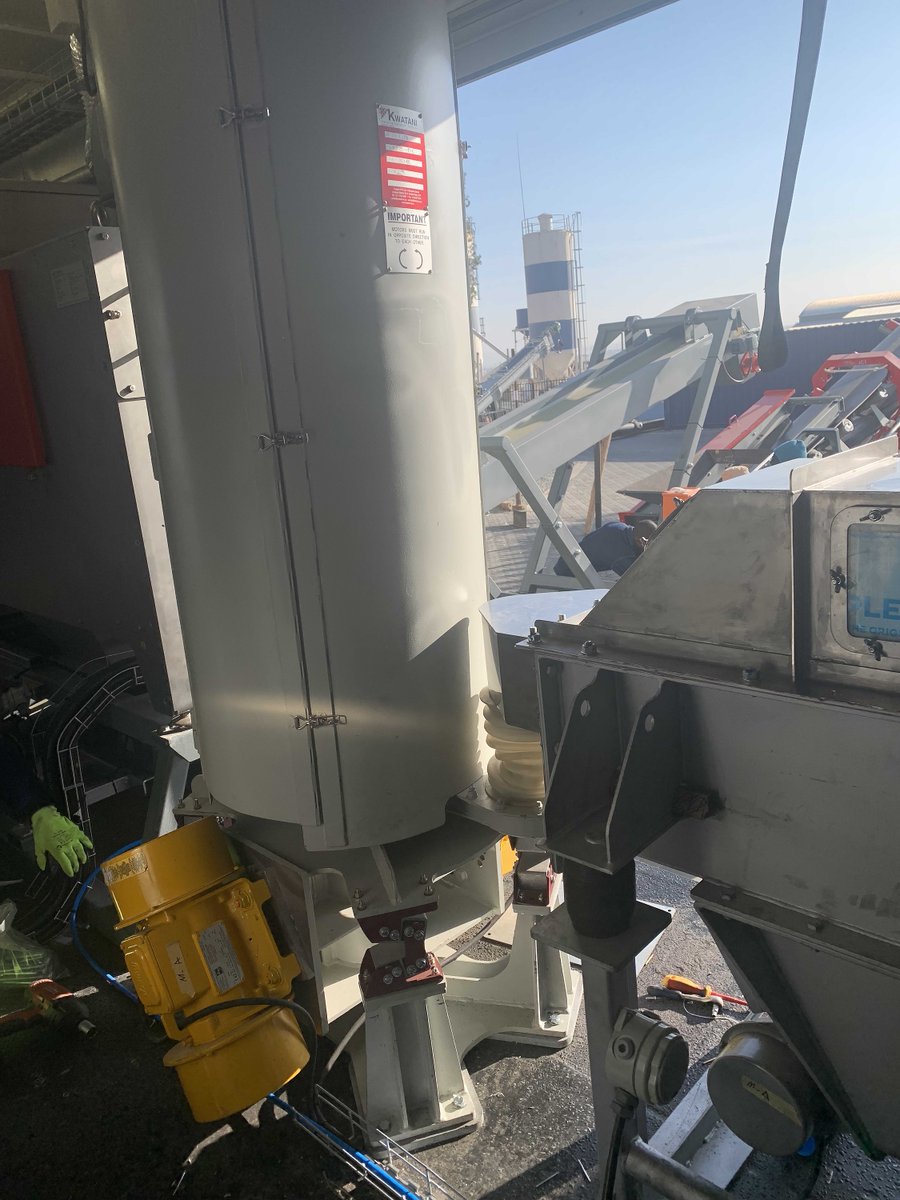 im_mining's tweet image. #Kwatani’s depth of local engineering expertise and technical capability was recently leveraged to design and fabricate from scratch &amp;amp; in-house a specialised spiral elevator for a mobile containerised #diamondsorting plant for a diamond mine in Australia bit.ly/3o0ASf9