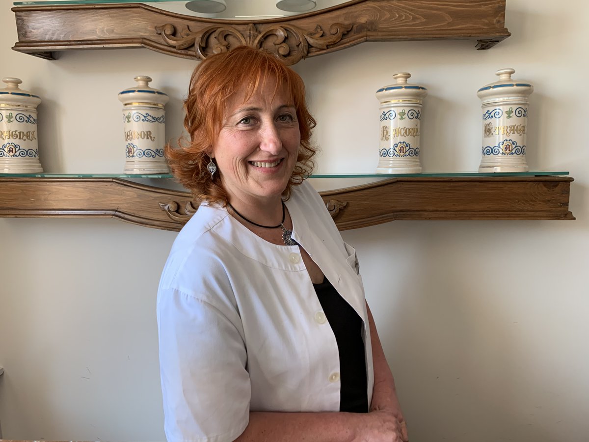 COFMadrid's tweet photo. 🎙️ Raquel Casado, Vocal de Farmacia Rural del COF Madrid, explica en qué consiste el proyecto piloto farmacias cardioprotectoras y valora el gran interés que han mostrado los farmacéuticos por este proyecto en el  🎧#podcast16 de la farmacia @TevaFarmacia. https://t.co/kMioJsZBUu https://t.co/qFkjoCjD1z