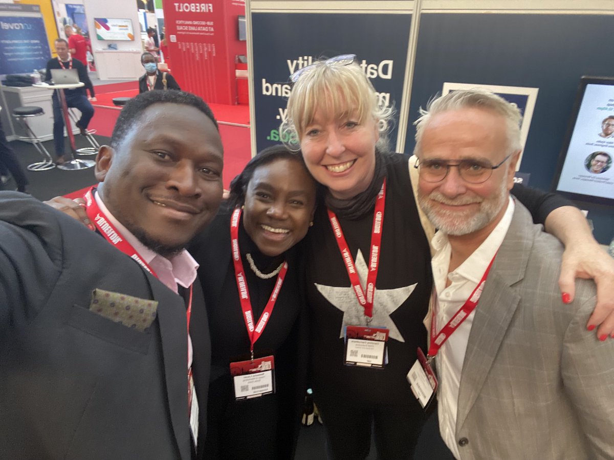 abel_DMChampion's tweet image. It is going to be a good day! Guess who is here ⁦@BigData_LDN⁩ ⁦@CarolineCarrut8⁩, ⁦@mrktng_magnet⁩ &amp;amp; Peter Jackson! #bigdatalnd #data #analytics #CDO #DataSummerSchool