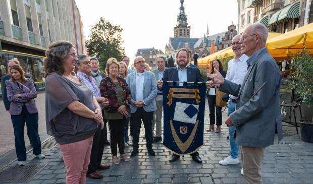Uitreiking Blauwe Steen -  brugnijmegen.nl/nieuws/algemee…