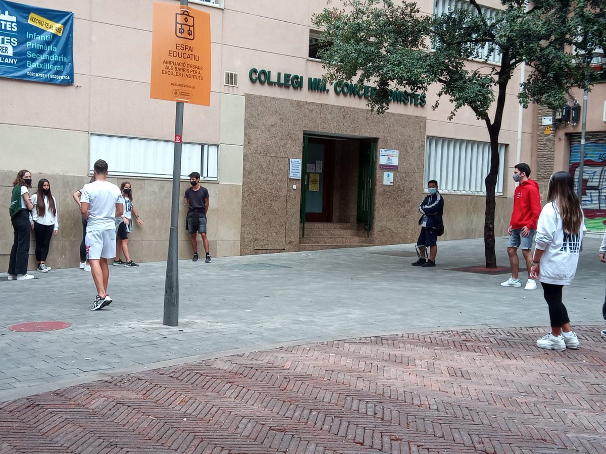 🛴Taller de patinets a l'<a href="/EscolaDecroly/">Escola Decroly</a> i jocs al carrer a l'escola Concepcionistes <a href="/MMCCBCN/">Escola Concepcionistes BCN</a> per celebrar el #DiaSenseCotxes!

#BCNsensecotxes
#Mobilitat2021