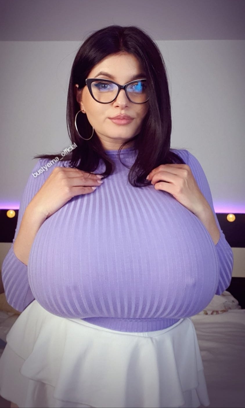 BustyEma_ official on X: t.co1Ntcvfnqar follow for more kinky  content 😏 t.cocrAIyEt7x3  X