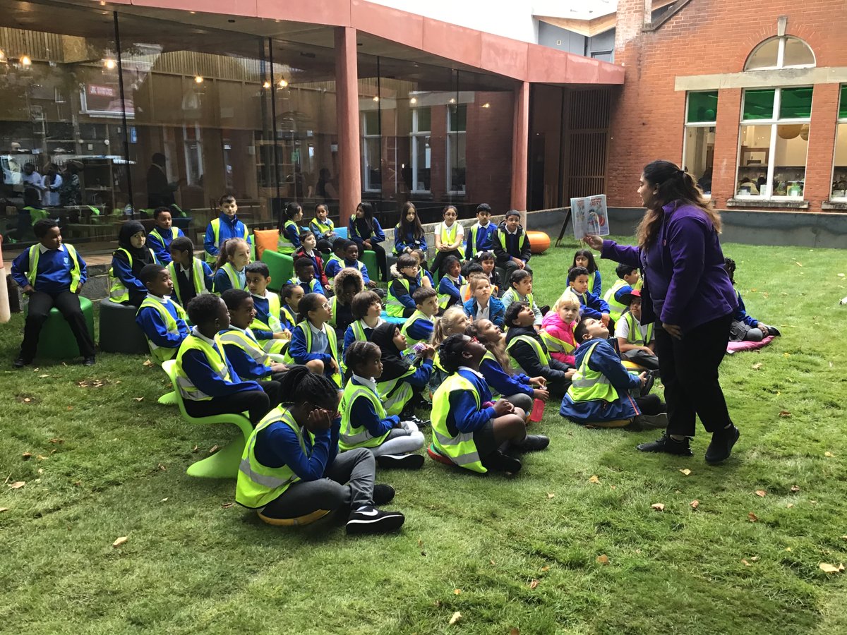 RiverleyPrimary's tweet photo. Earlier this week, our Year 4 children were invited to celebrate Lea Bridge Library's grand opening! As well as exploring the wonderful books on offer, the children engaged in a range of creative activities @WFculture19 @wfcouncil https://t.co/9PfFS1Xl8x