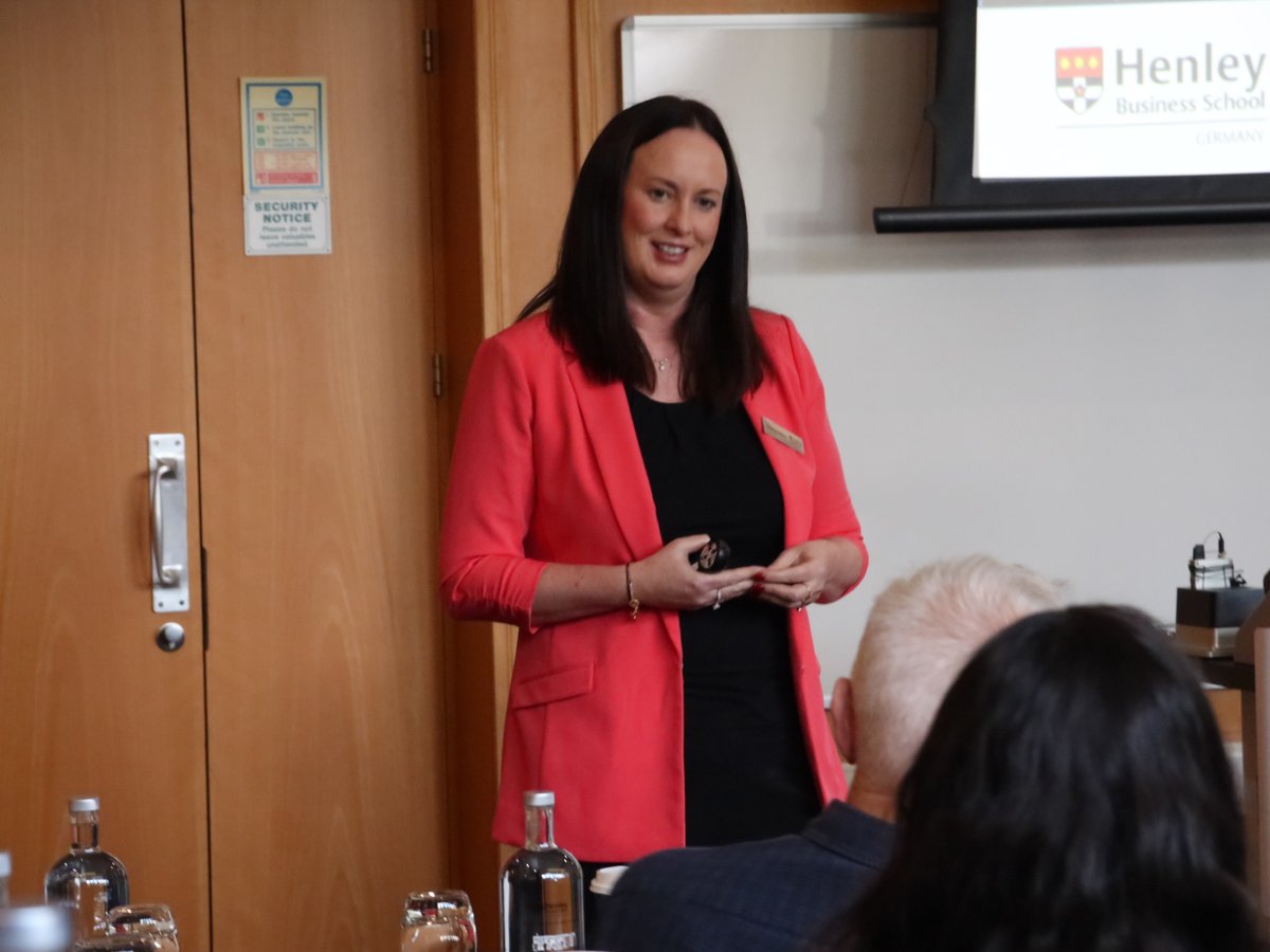 HenleyBSchool's tweet photo. Our afternoon session sees DBA student Aisling Stalley present on organisation's staff retention following a corporate acquisition and lastly @icmacentre doctoral student Samuele Segato presenting on the default risk of mortgage-backed securities. #StudyAtHenley https://t.co/RVE3aM4aDJ