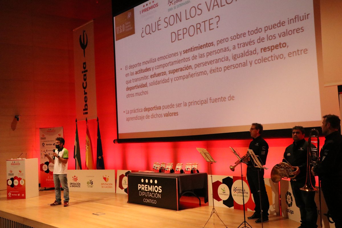 FJyD's tweet photo. Igualmente dar las gracias al deportista extremeño de alto rendimiento, en Vela Ligera, José Ignacio Fernández (@joignaciof), facilitador de la actividad del programa "VSO" en el día de ayer👏 https://t.co/RZ4AipMgHC